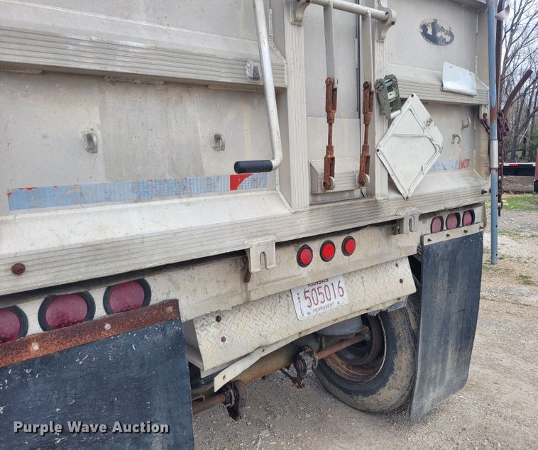 image for item FC9107 2005 Trailstar  end dump trailer