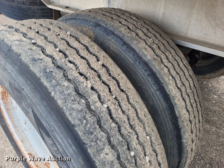 image for item FC9107 2005 Trailstar  end dump trailer