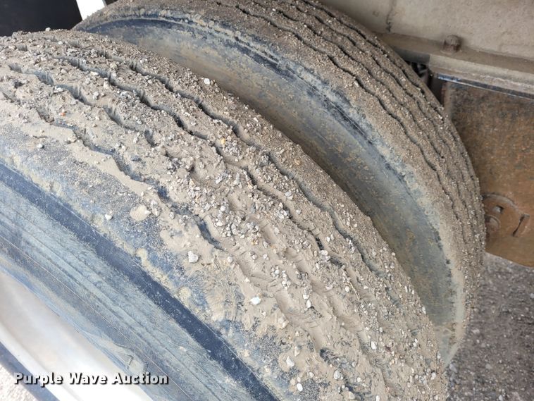 image for item FC9107 2005 Trailstar  end dump trailer