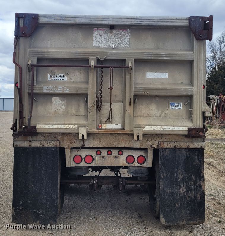 image for item FC9108 1994 CMC S102SS  end dump trailer