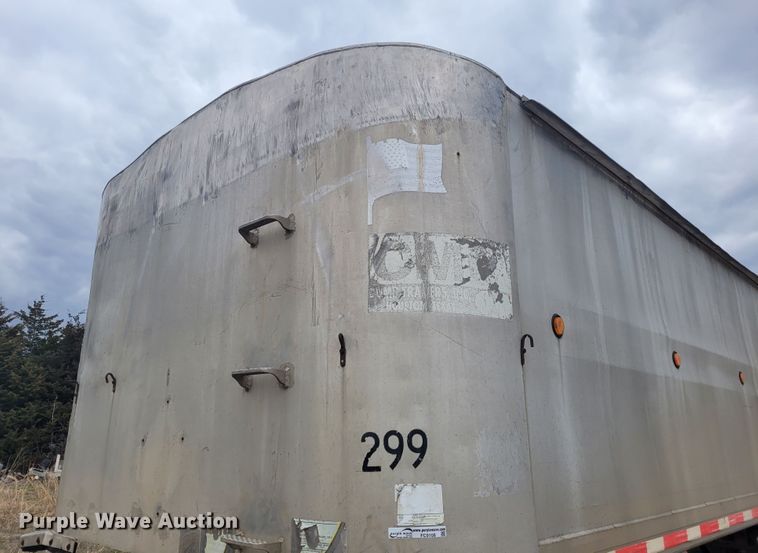 image for item FC9108 1994 CMC S102SS  end dump trailer