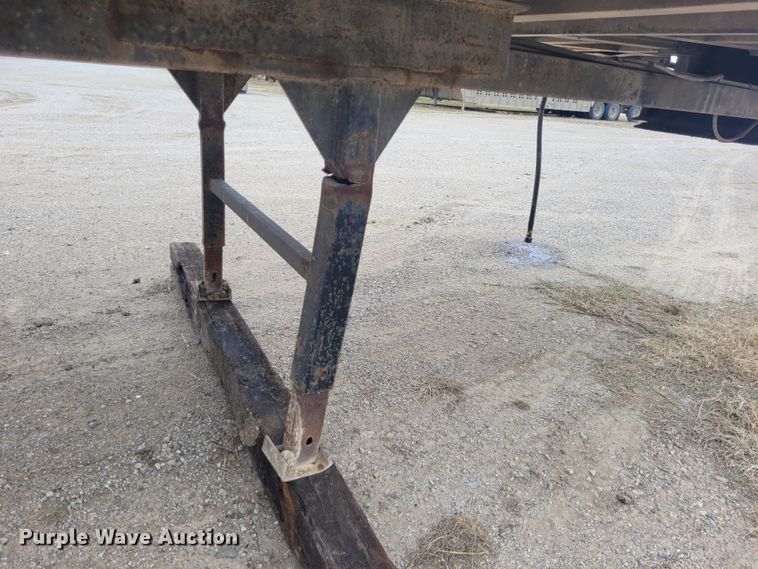 image for item FC9108 1994 CMC S102SS  end dump trailer