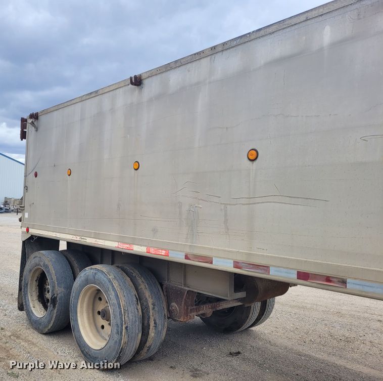 image for item FC9108 1994 CMC S102SS  end dump trailer