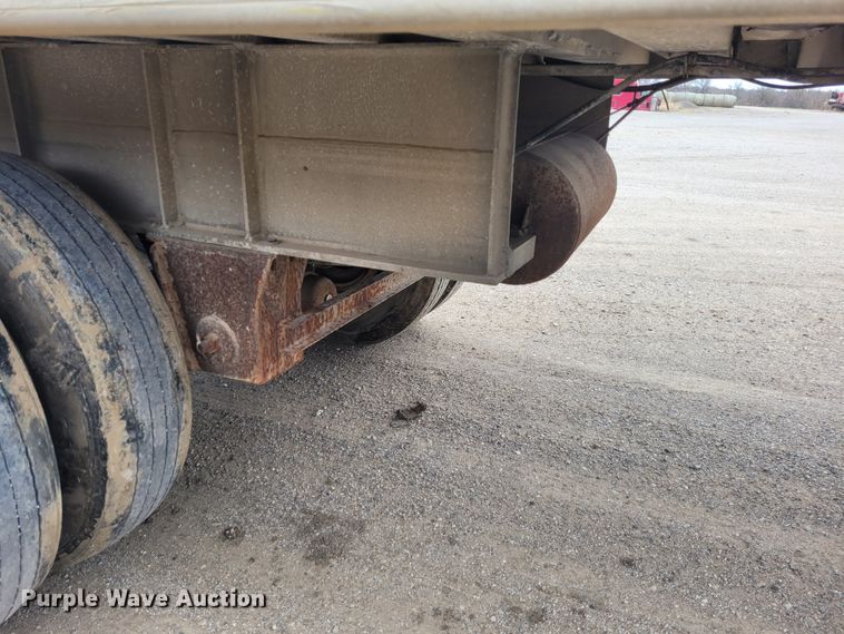 image for item FC9108 1994 CMC S102SS  end dump trailer