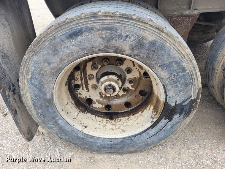 image for item FC9108 1994 CMC S102SS  end dump trailer