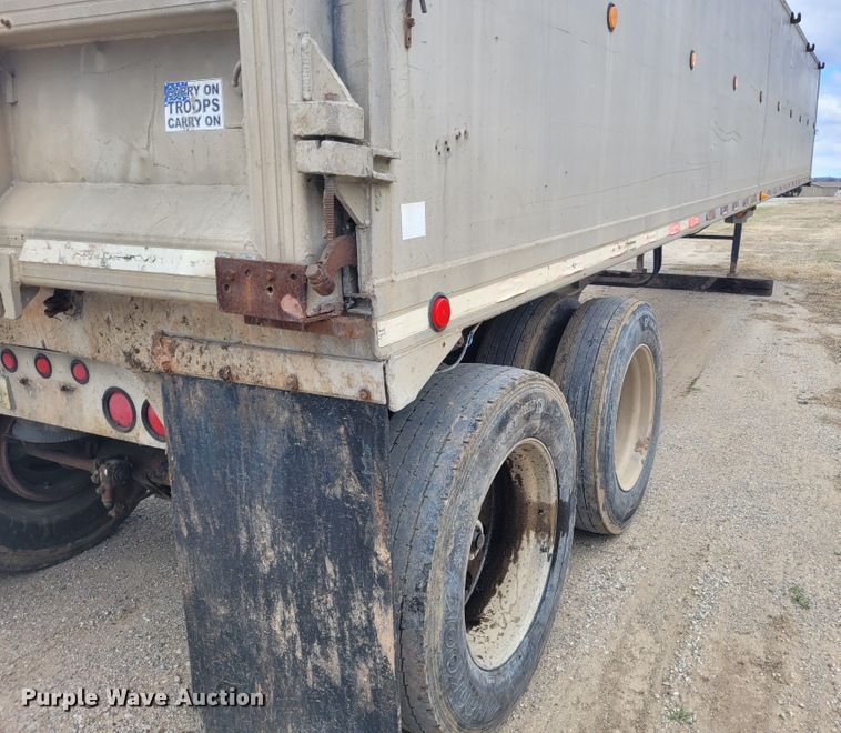 image for item FC9108 1994 CMC S102SS  end dump trailer