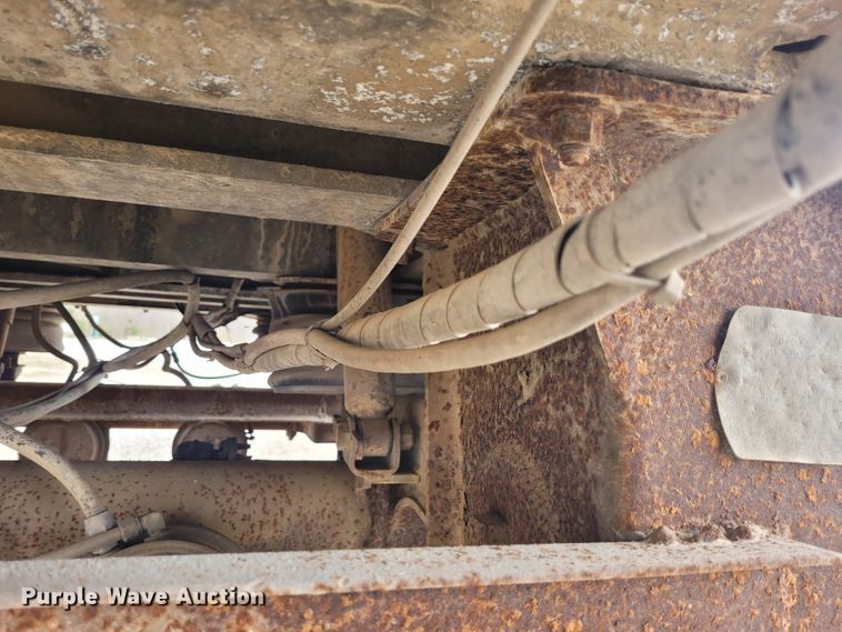 image for item FC9108 1994 CMC S102SS  end dump trailer