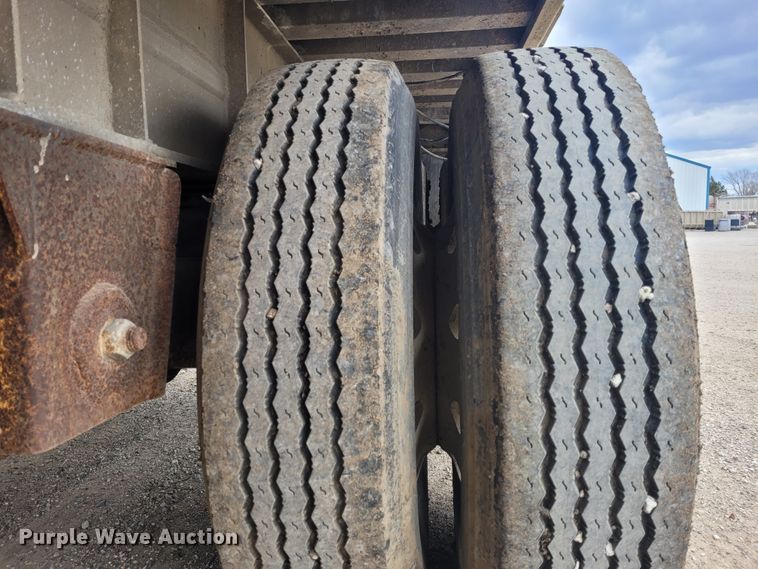 image for item FC9108 1994 CMC S102SS  end dump trailer