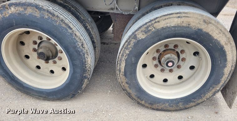 image for item FC9108 1994 CMC S102SS  end dump trailer