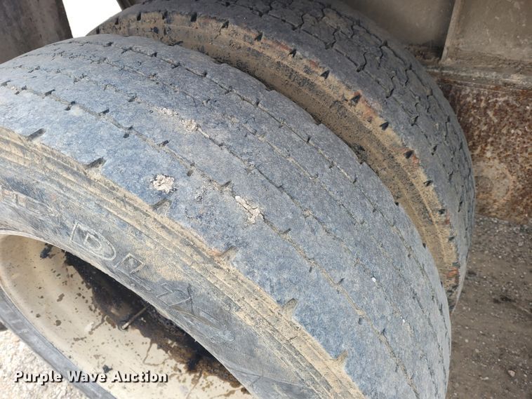 image for item FC9108 1994 CMC S102SS  end dump trailer