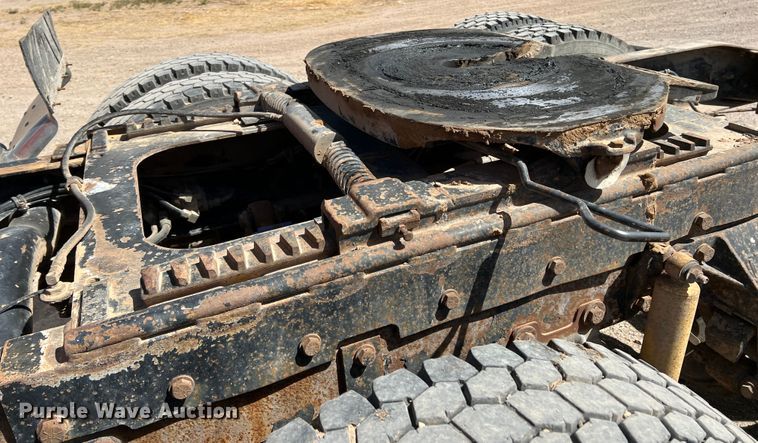 image for item IG9343 1999 Western Star 4964FX  semi truck