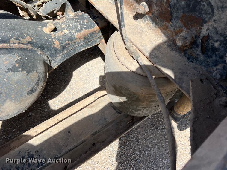 image for item IG9343 1999 Western Star 4964FX  semi truck