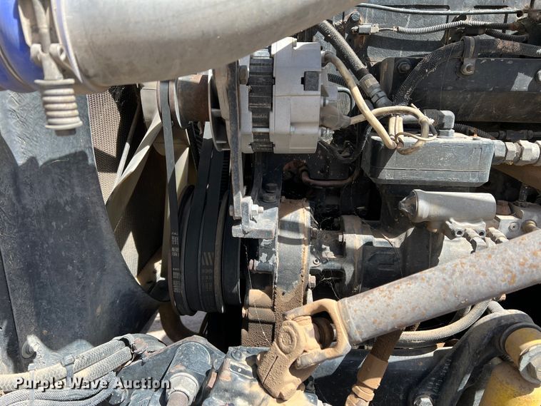 image for item IG9343 1999 Western Star 4964FX  semi truck