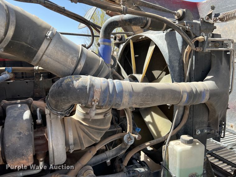 image for item IG9343 1999 Western Star 4964FX  semi truck