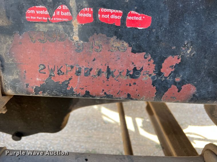 image for item IG9343 1999 Western Star 4964FX  semi truck