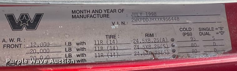 image for item IG9343 1999 Western Star 4964FX  semi truck