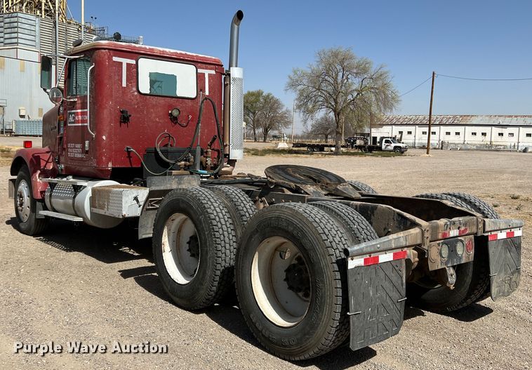 image for item IG9344 1995 International 9500  semi truck