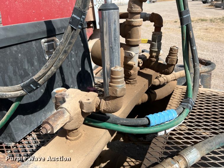 image for item IG9344 1995 International 9500  semi truck