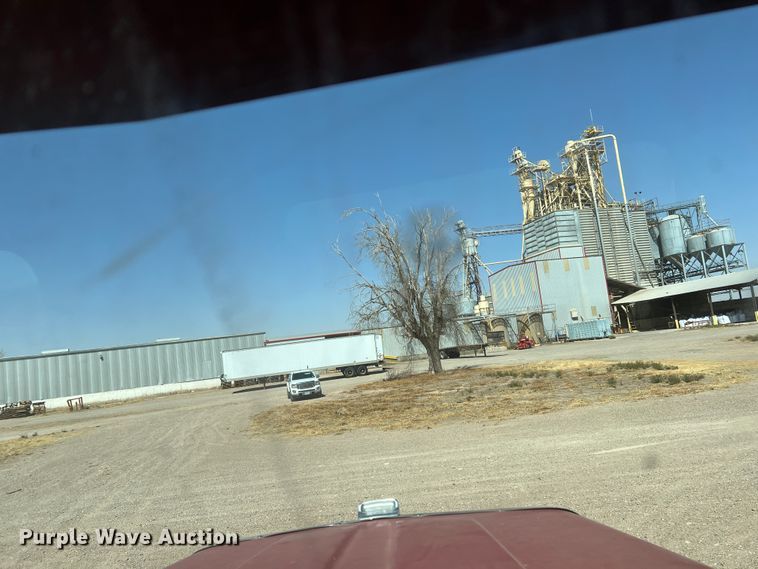 image for item IG9344 1995 International 9500  semi truck