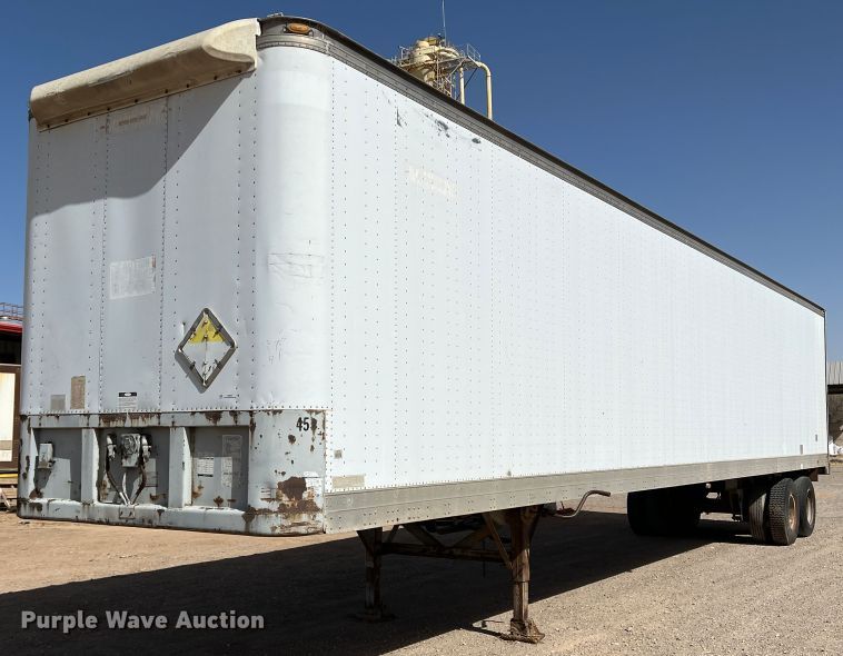 image for item IG9345 1984 Fruehauf FB9-F2  dry van trailer