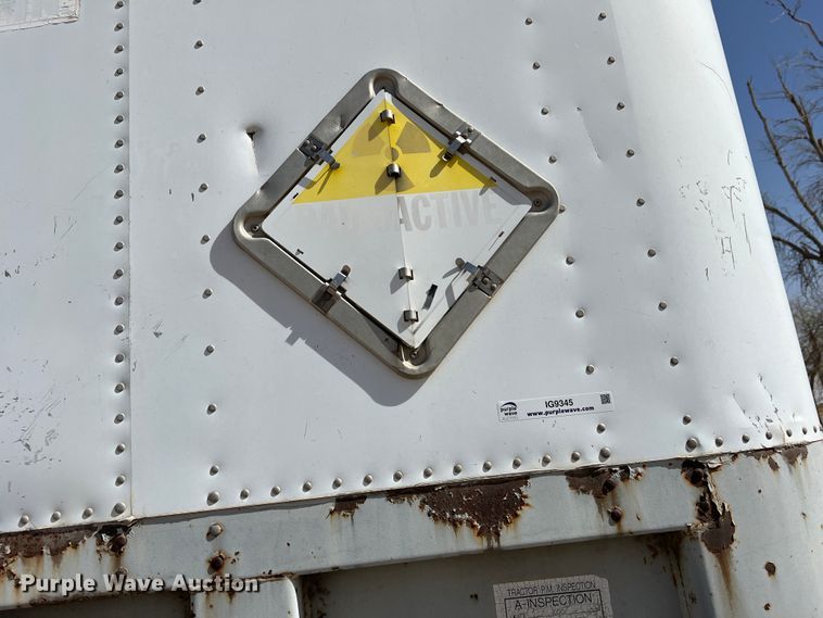 image for item IG9345 1984 Fruehauf FB9-F2  dry van trailer