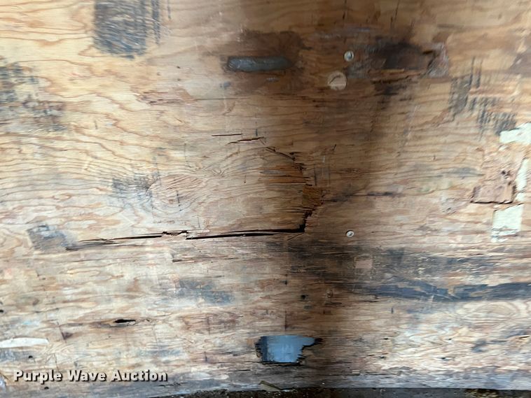 image for item IG9345 1984 Fruehauf FB9-F2  dry van trailer