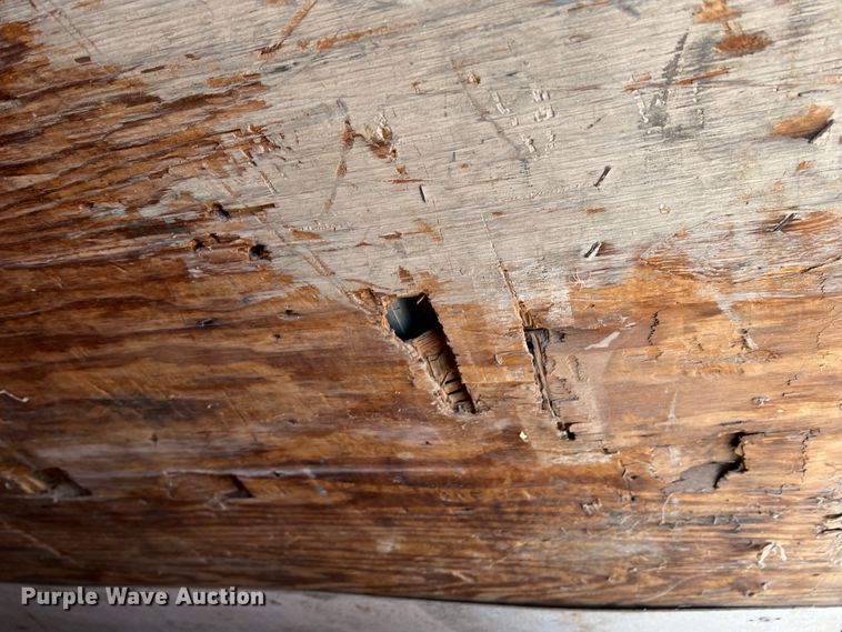 image for item IG9345 1984 Fruehauf FB9-F2  dry van trailer