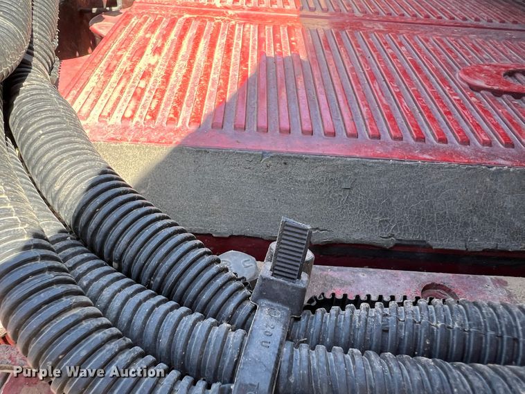 image for item IG9410 2005 Kenworth T600  semi truck