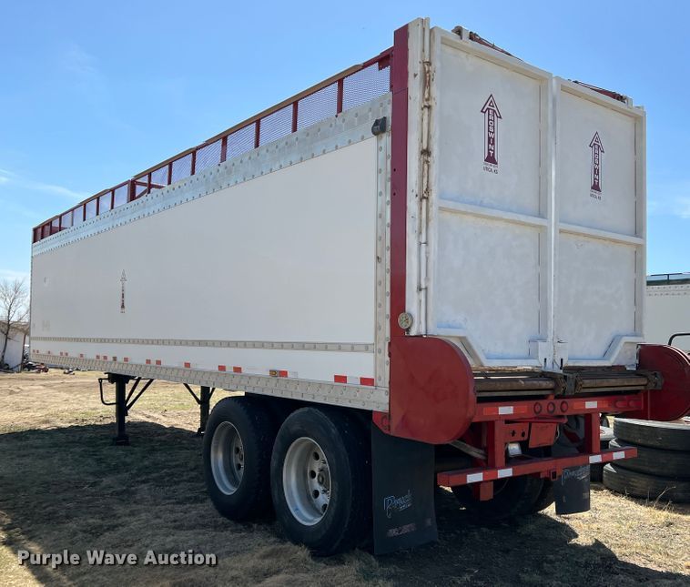 image for item IG9411 2007 Aeroswint  silage trailer