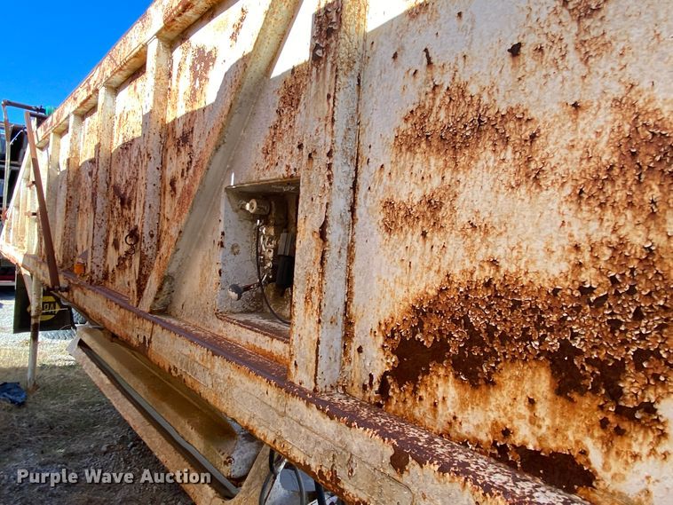 image for item IG9695 1992 Ranch Manufacturing Co  bottom dump trailer