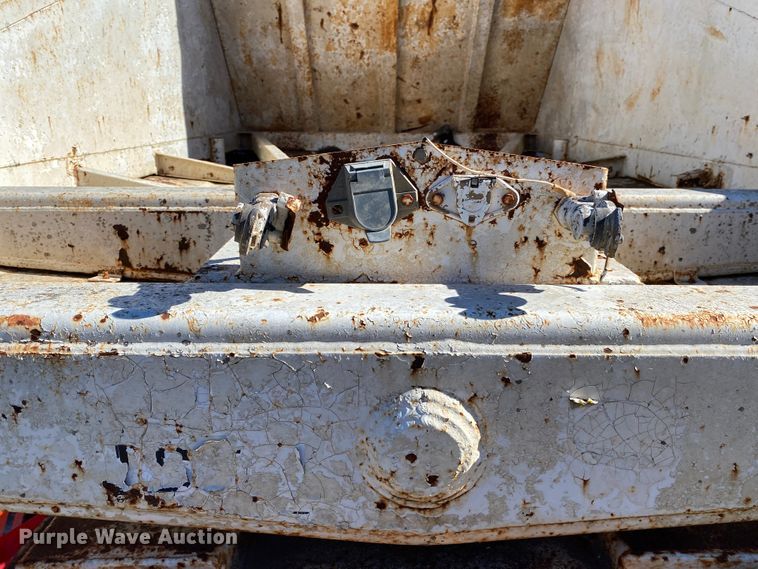 image for item IG9695 1992 Ranch Manufacturing Co  bottom dump trailer