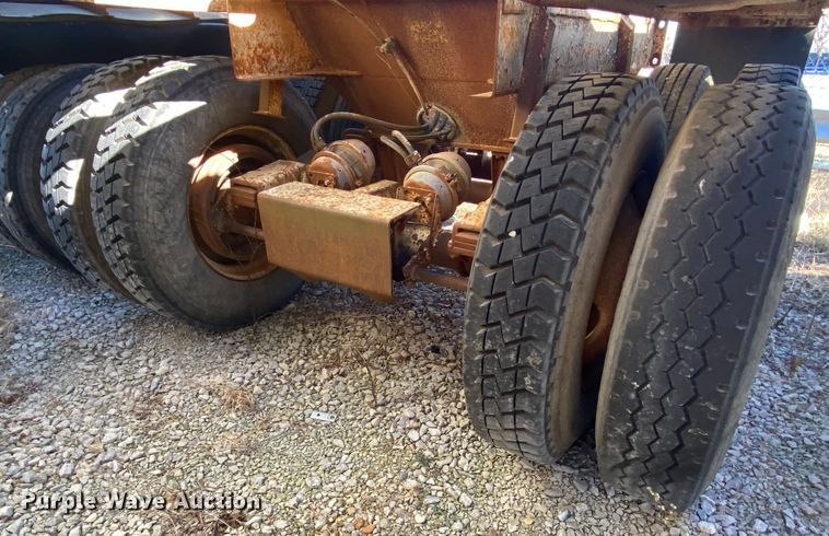 image for item IG9695 1992 Ranch Manufacturing Co  bottom dump trailer