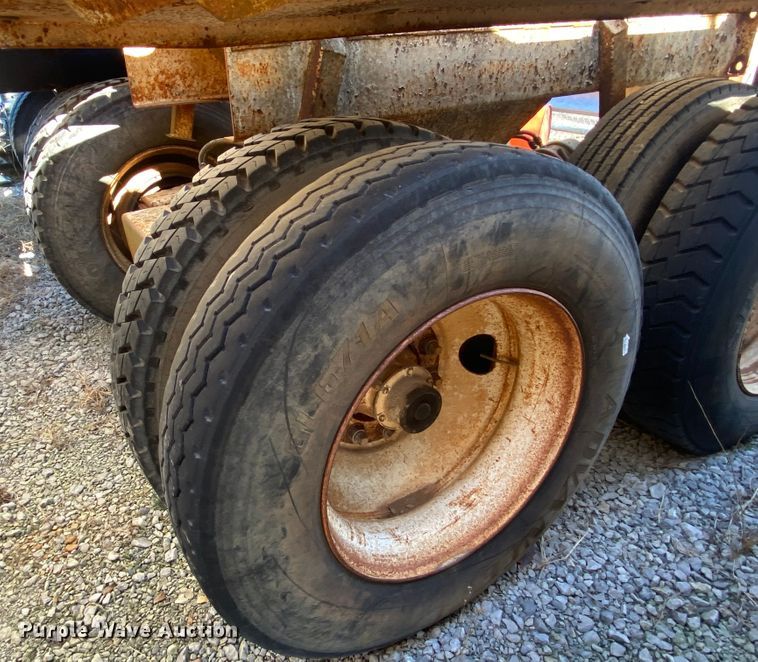 image for item IG9695 1992 Ranch Manufacturing Co  bottom dump trailer