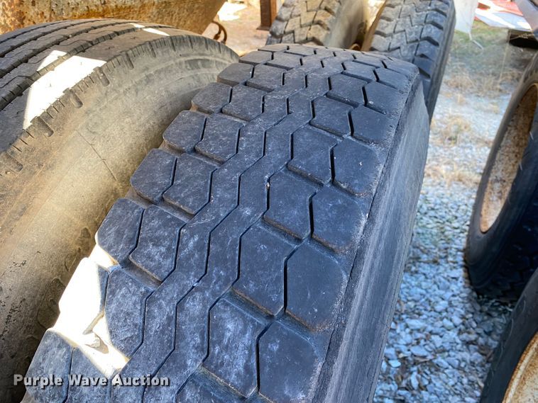 image for item IG9695 1992 Ranch Manufacturing Co  bottom dump trailer