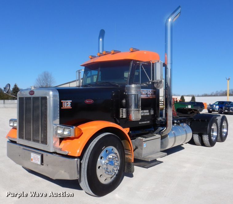 image for item IM9865 2005 Peterbilt 379  semi truck