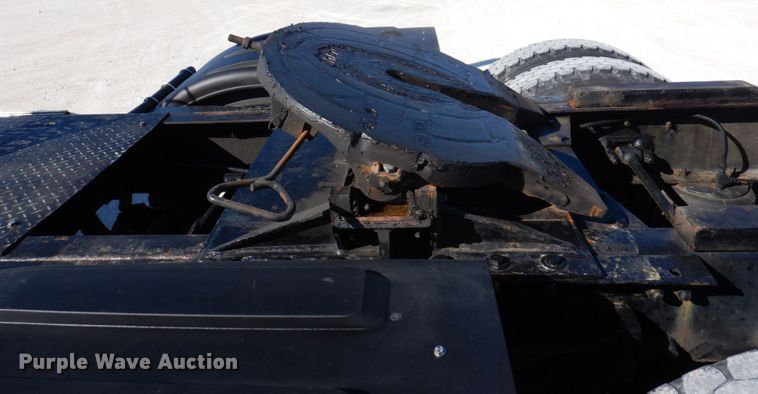 image for item IM9865 2005 Peterbilt 379  semi truck