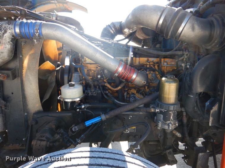 image for item IM9865 2005 Peterbilt 379  semi truck