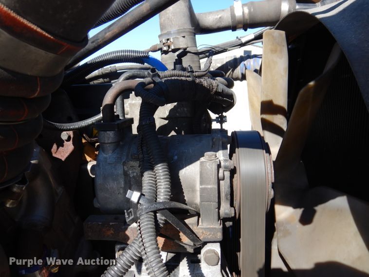 image for item IM9865 2005 Peterbilt 379  semi truck