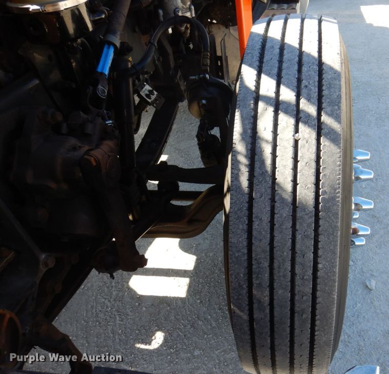 image for item IM9865 2005 Peterbilt 379  semi truck