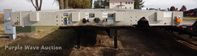 image for item IM9881 2004 Wilson  drop deck trailer