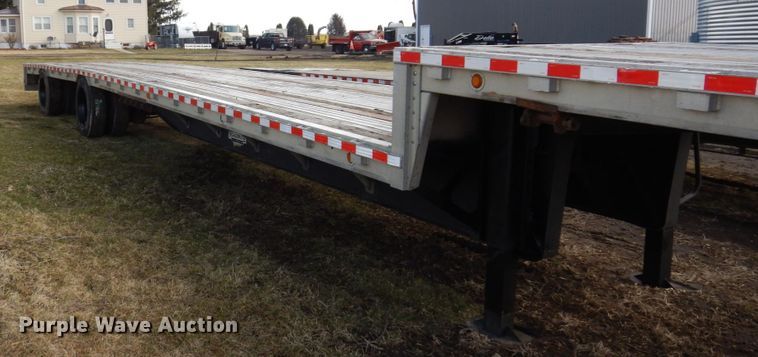 image for item IM9881 2004 Wilson  drop deck trailer