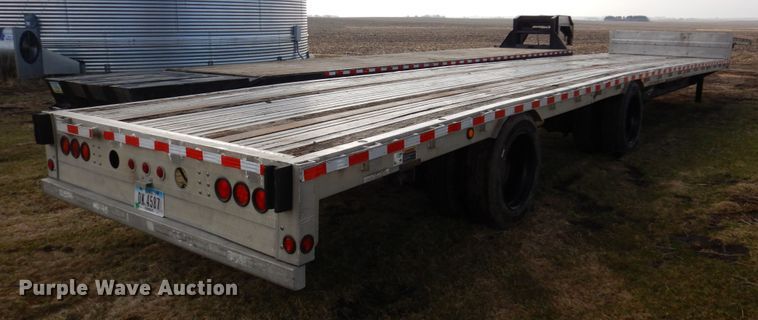 image for item IM9881 2004 Wilson  drop deck trailer