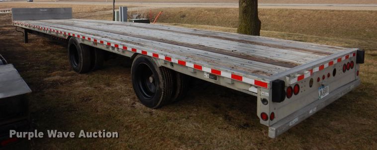 image for item IM9881 2004 Wilson  drop deck trailer