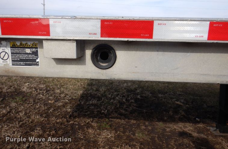 image for item IM9881 2004 Wilson  drop deck trailer