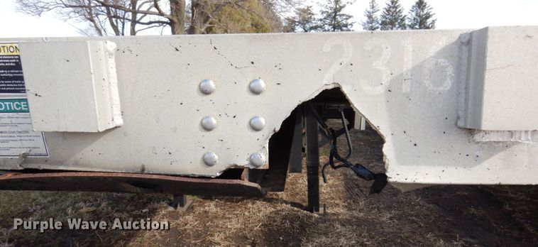 image for item IM9881 2004 Wilson  drop deck trailer