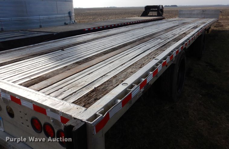 image for item IM9881 2004 Wilson  drop deck trailer