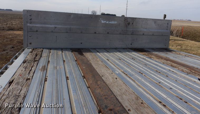 image for item IM9881 2004 Wilson  drop deck trailer