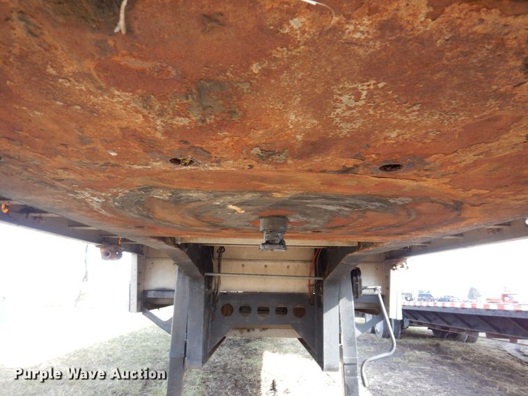 image for item IM9881 2004 Wilson  drop deck trailer