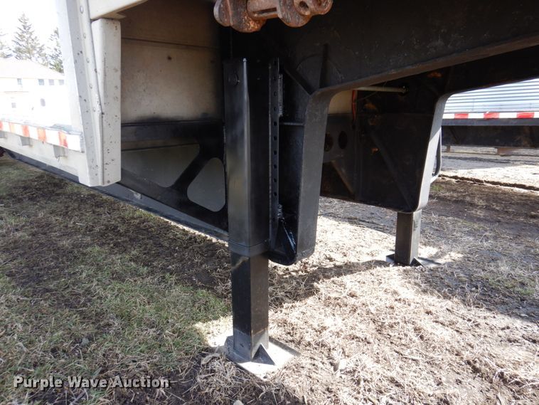 image for item IM9881 2004 Wilson  drop deck trailer