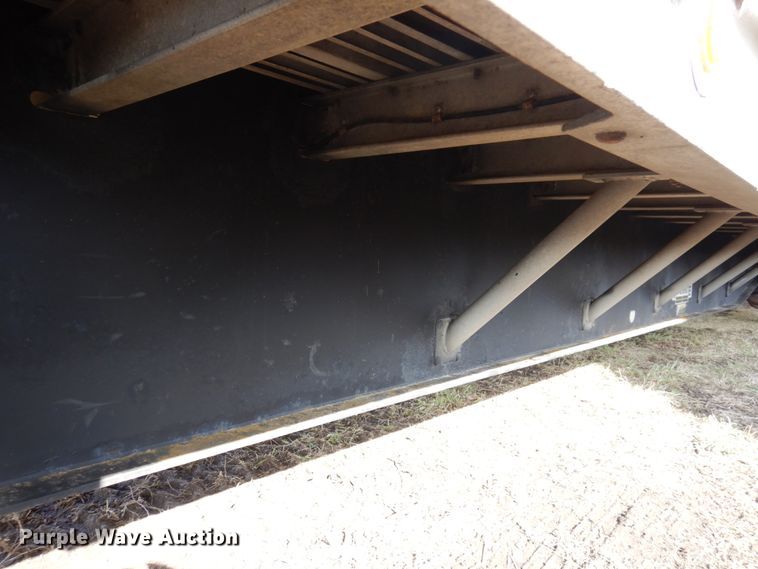 image for item IM9881 2004 Wilson  drop deck trailer